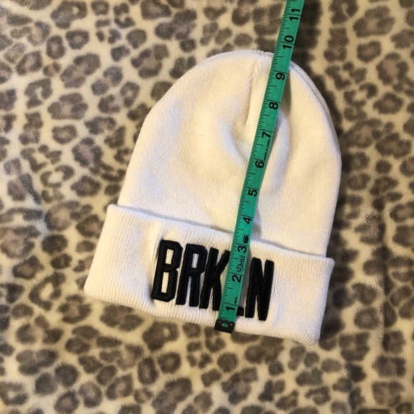 LIKE NEW Brkln La Notte Beanie White - Picture 2 of 6